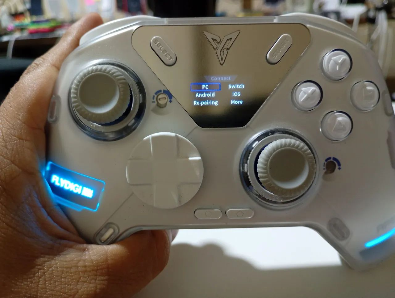 Controle Flydigi Apex 4 - Foto 2