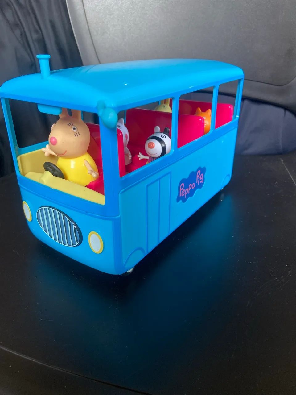 Ônibus escolar da pepa 