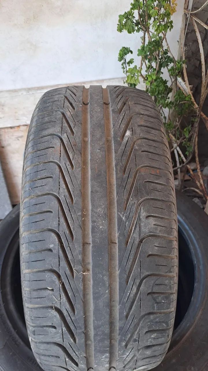 PIRELLI PHANTOM 235/45/17