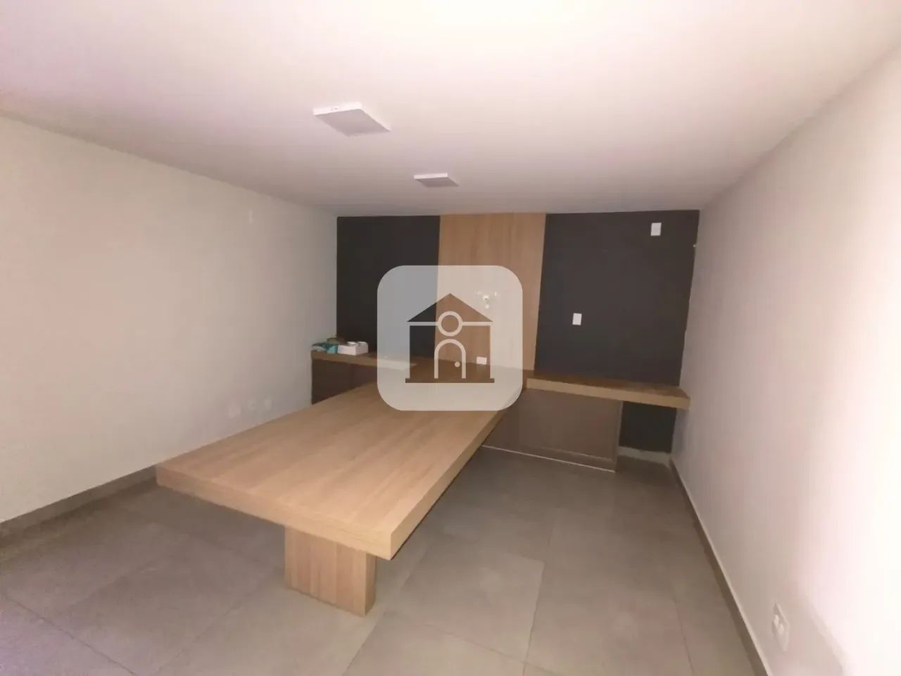 Casa comercial para locação no bairro Brasil - Foto 3