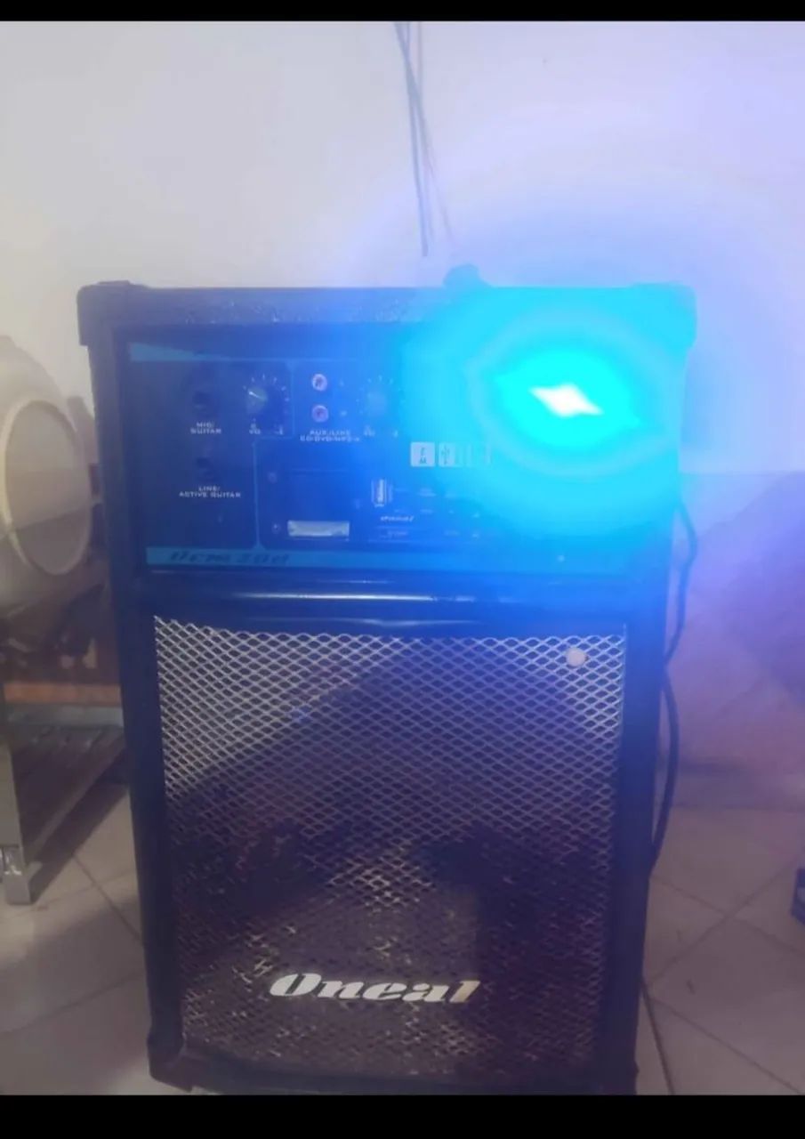 Vendo uma caixa de som boa,usada e caixa de proteção só enferrujado  - Foto 3