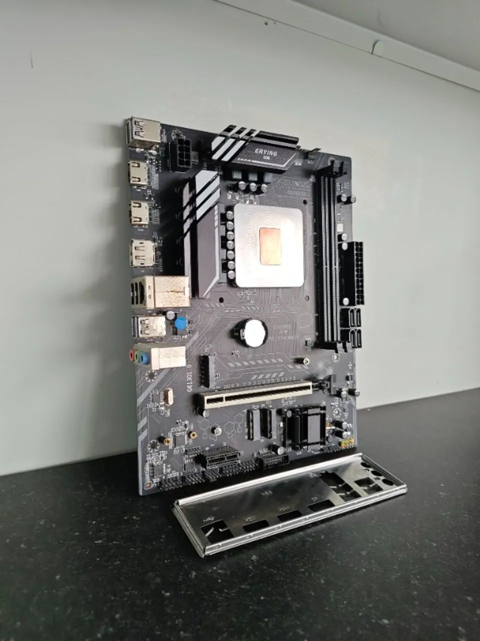 Kit Interposer HM570 + i7-11600H (Integrado)