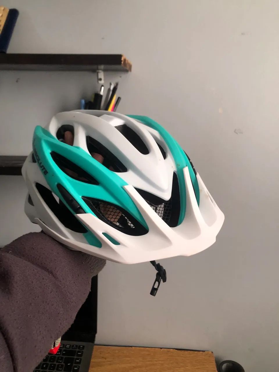 Capacete absolute