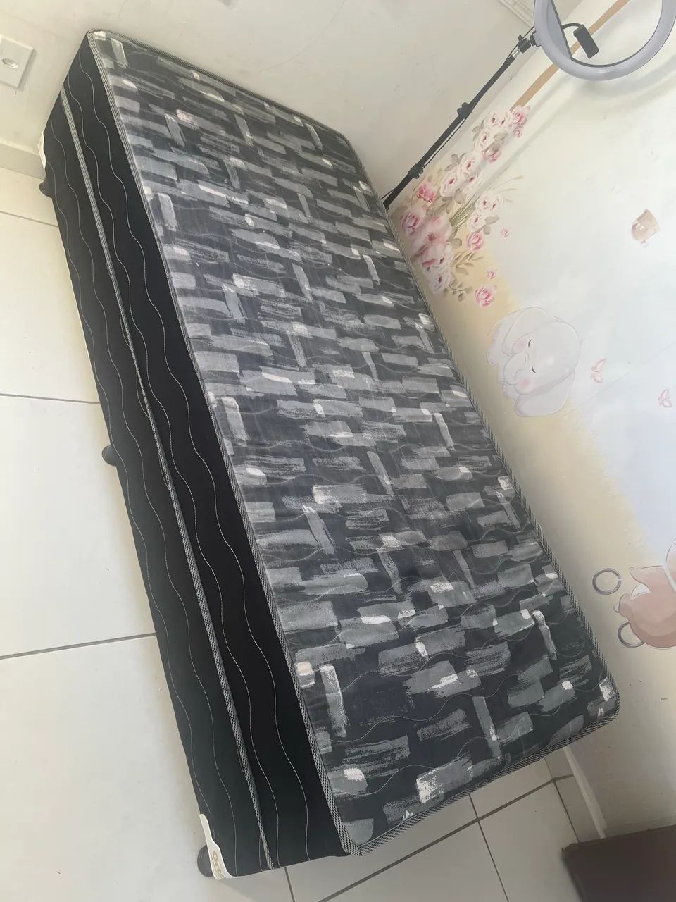 Vendo sofá e cama de solteiro  - Foto 3