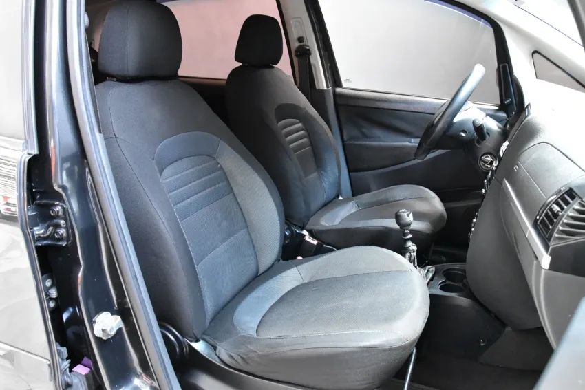 Fiat Idea Attractive 1.4 Fire Flex 8V 5P 2013 - Foto 4