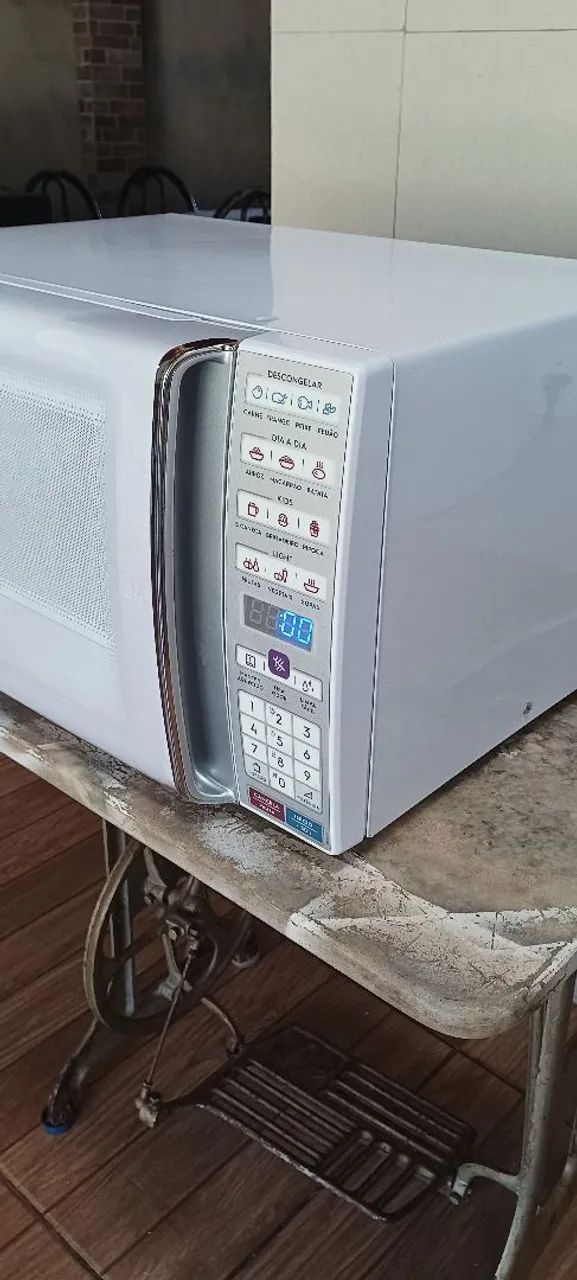 Microondas Eletrolux 34 litros  - Foto 2