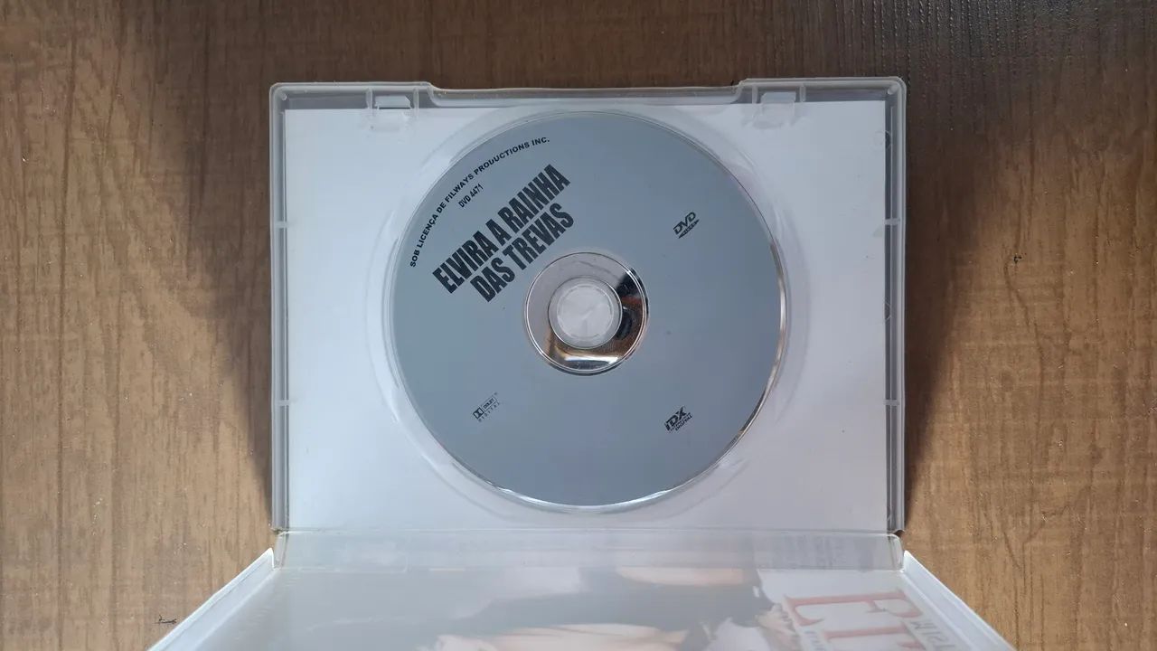 DVD - Elvira a Rainha das Trevas ORIGINAL - Foto 2