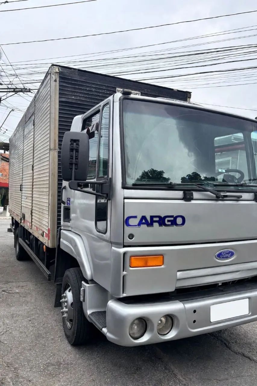Ford Cargo 815E 2011 - Foto 3