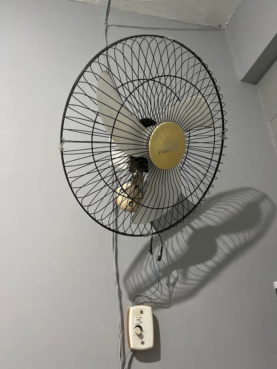 Ventilador de parede Delta Premium