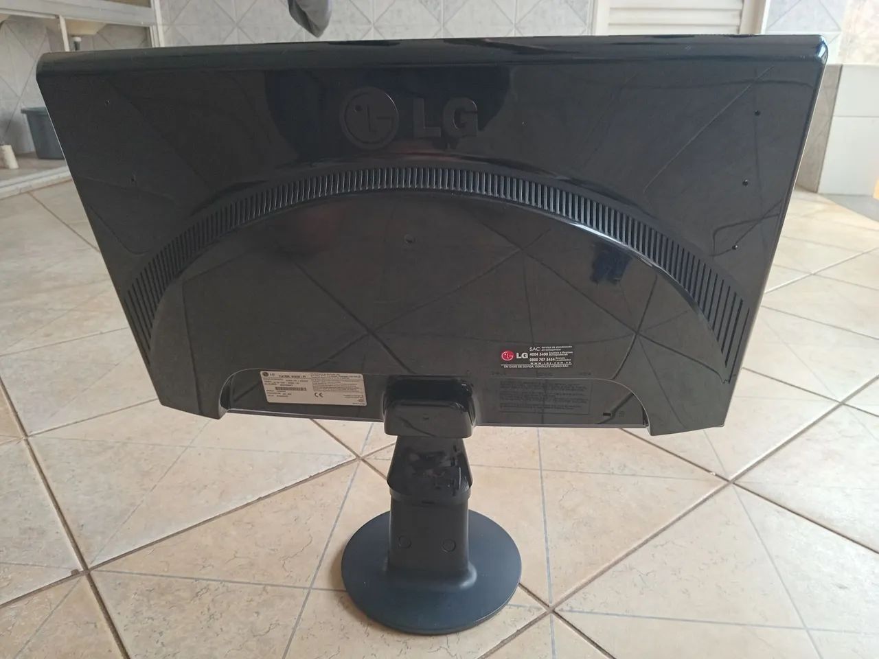 Monitor LG Flatron W2353V 23' Polegadas Usado - Foto 2