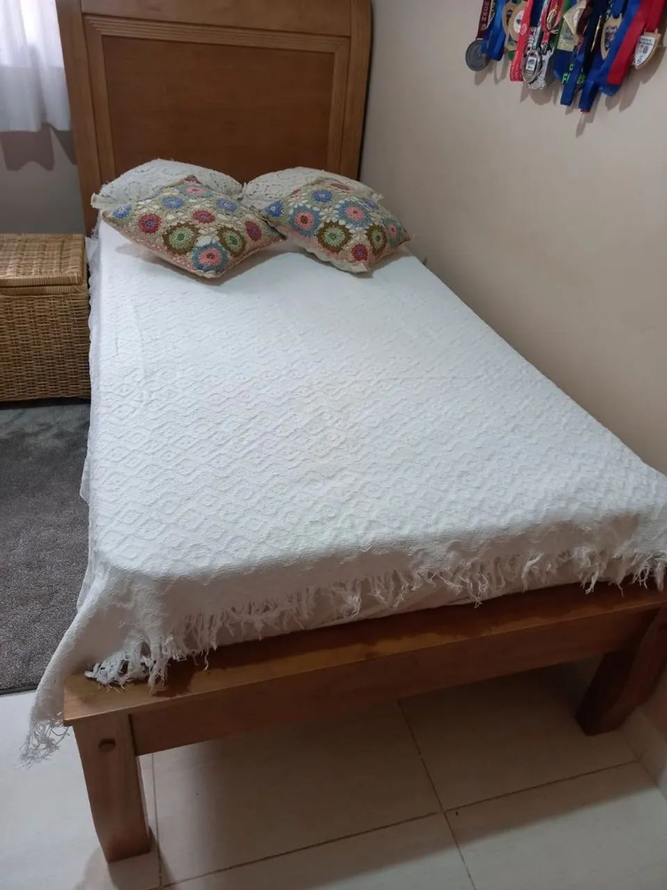 Cama madeira solteiro 