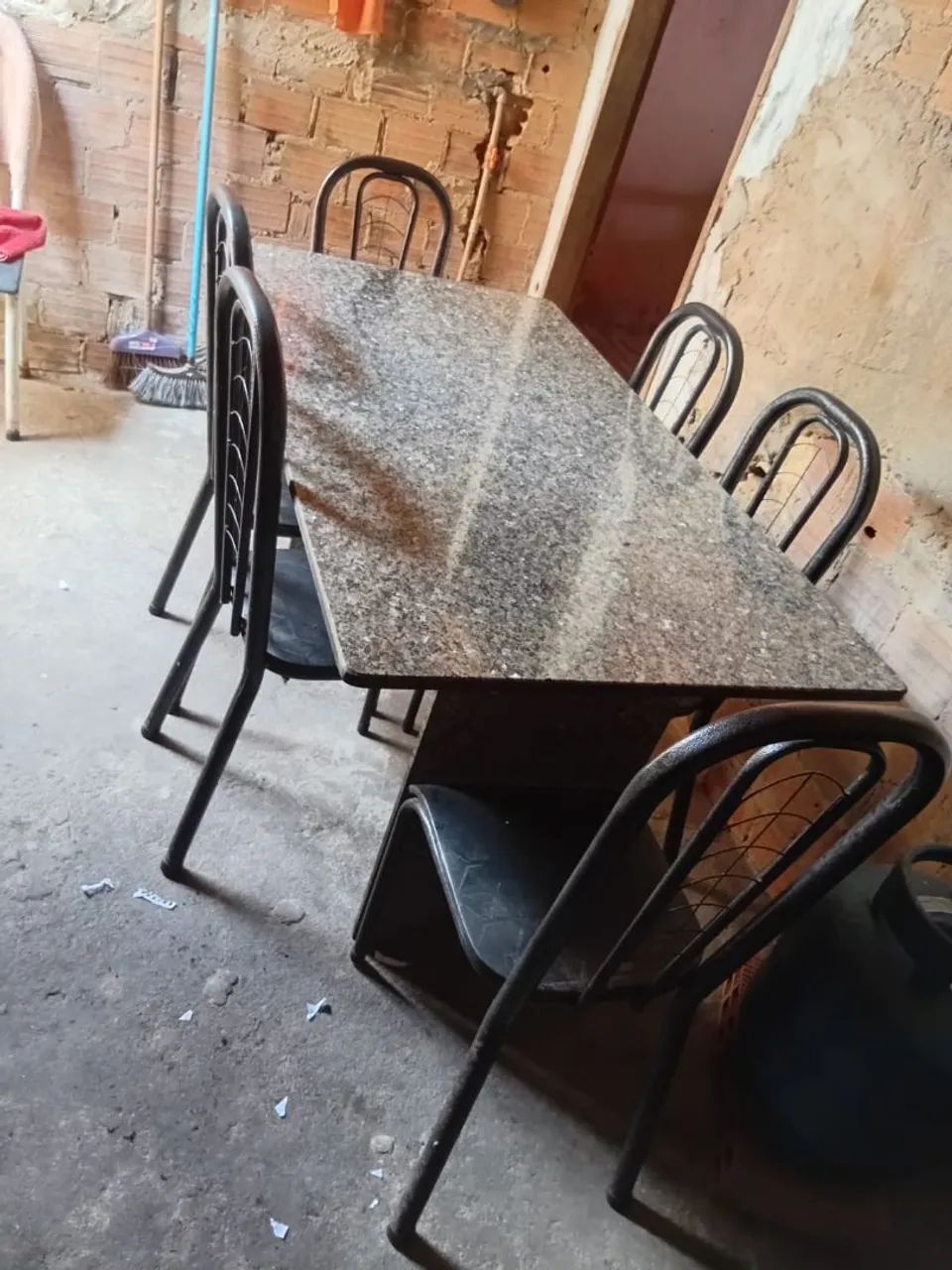 Mesa de seis cadeiras