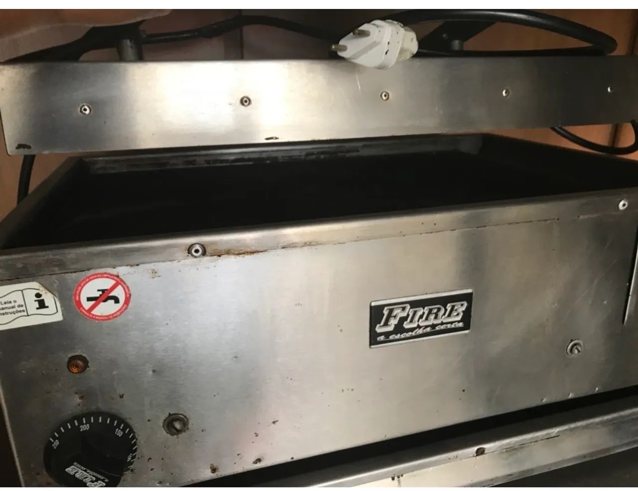 Sanduicheira industrial Fire 220v 