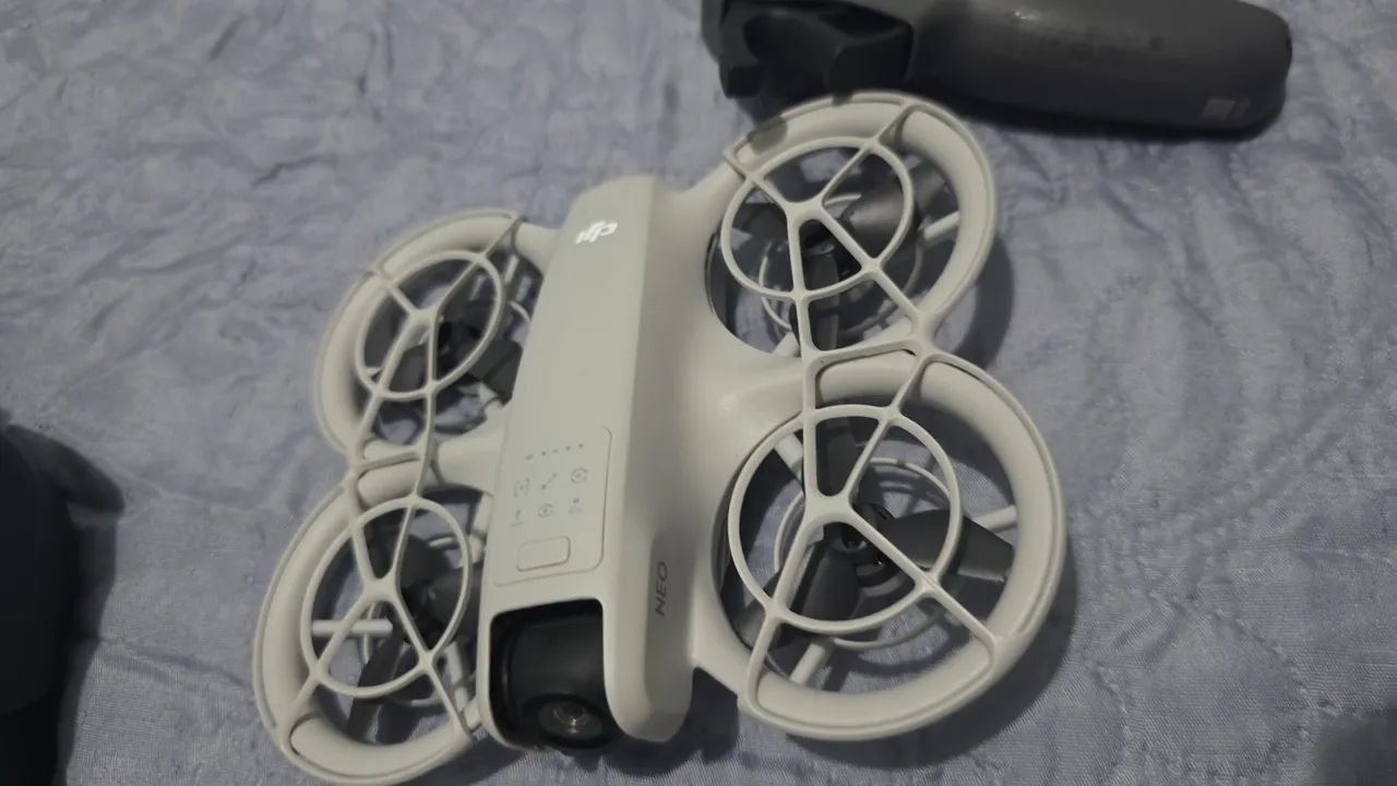 Drone DJI NEO fly