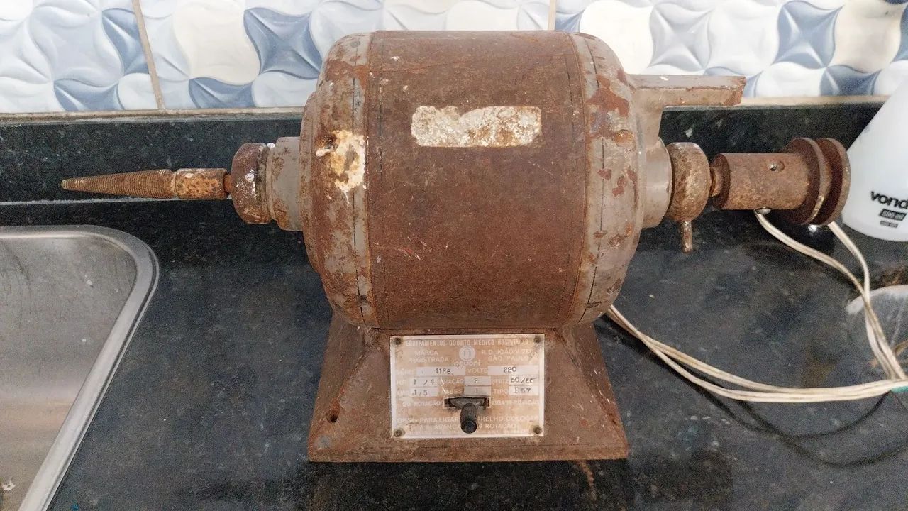 Motor antigo funcionando 022