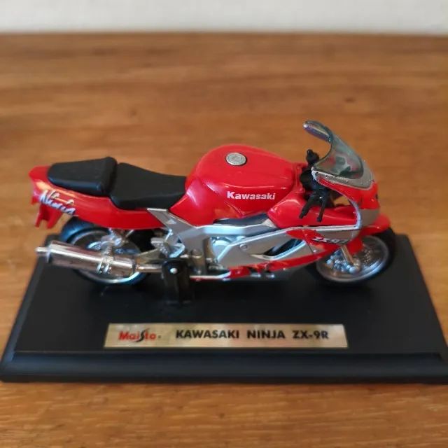 Miniatura Maisto Kawasaki Ninja ZX-9R - 1:18 - Hobbies e coleções