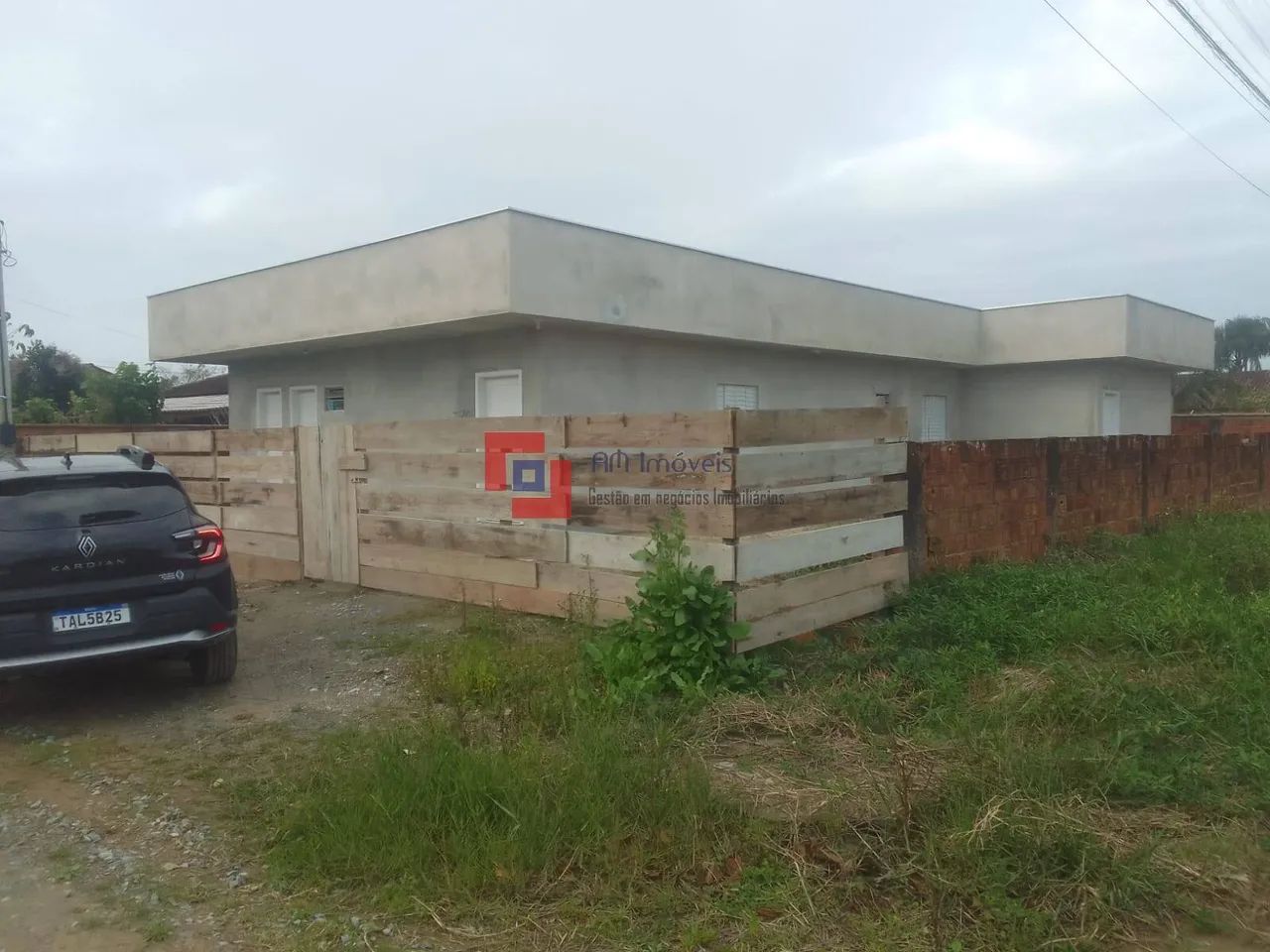 PONTO COMERCIAL E OUTROS EM BALNEÁRIO BARRA DO SUL.