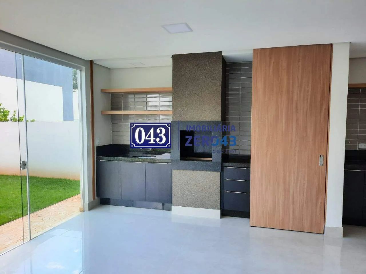 Casa em Condomínio a Venda  Alphaville II
