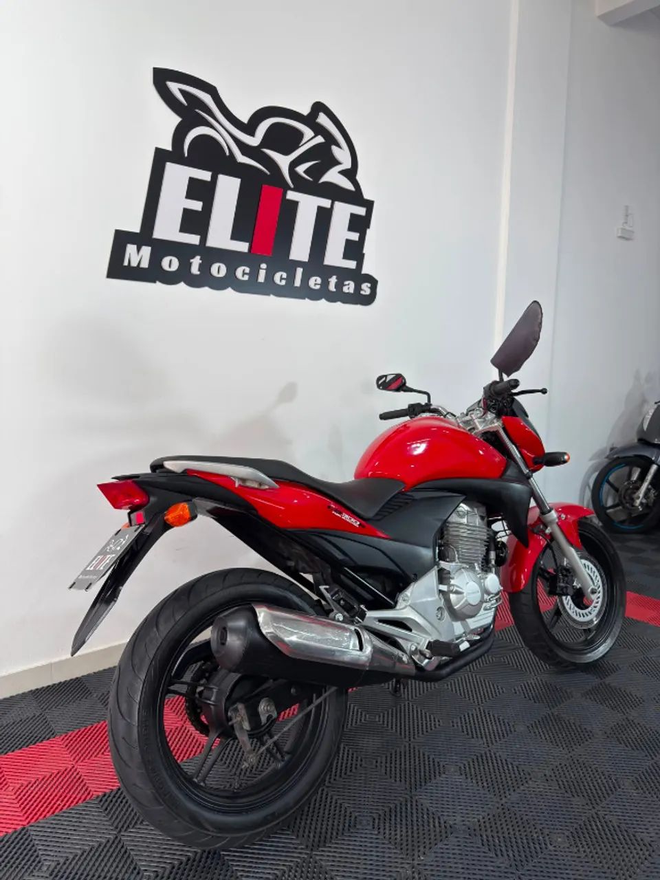 CB 300R 2010 VERMELHA  - Foto 5