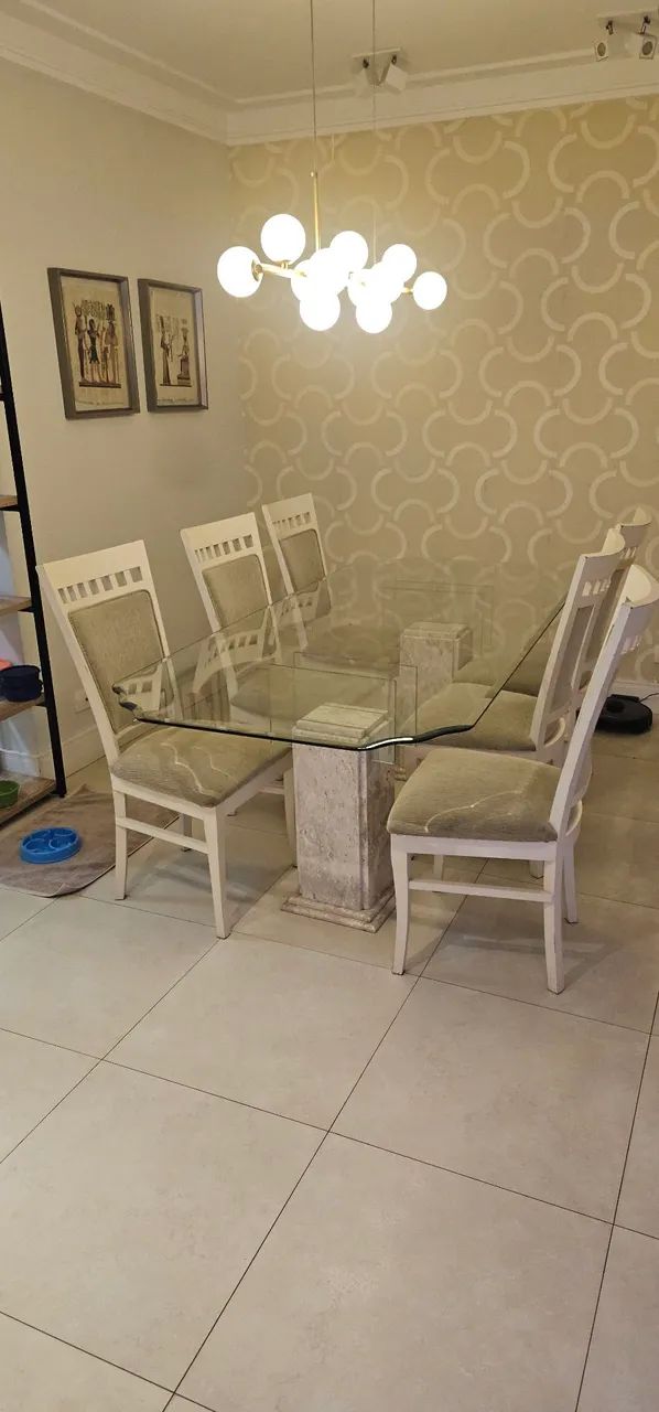 Mesa de vidro bisotê