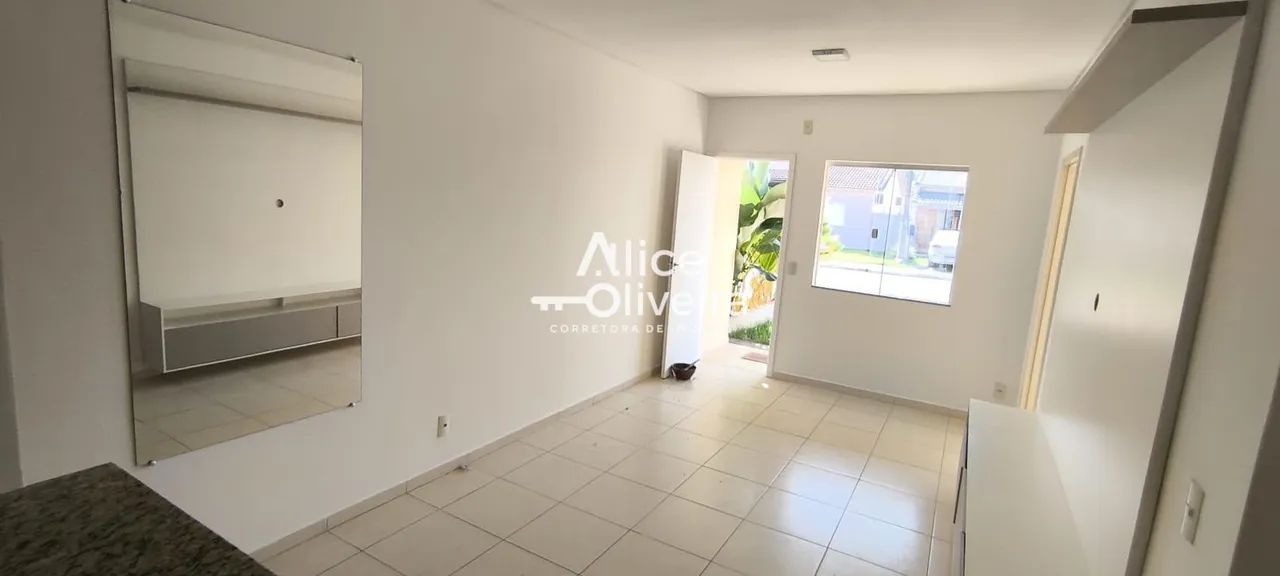 Casa à Venda com 3 quartos, 2 banheiros, 2 vagas e 74m² - Foto 3