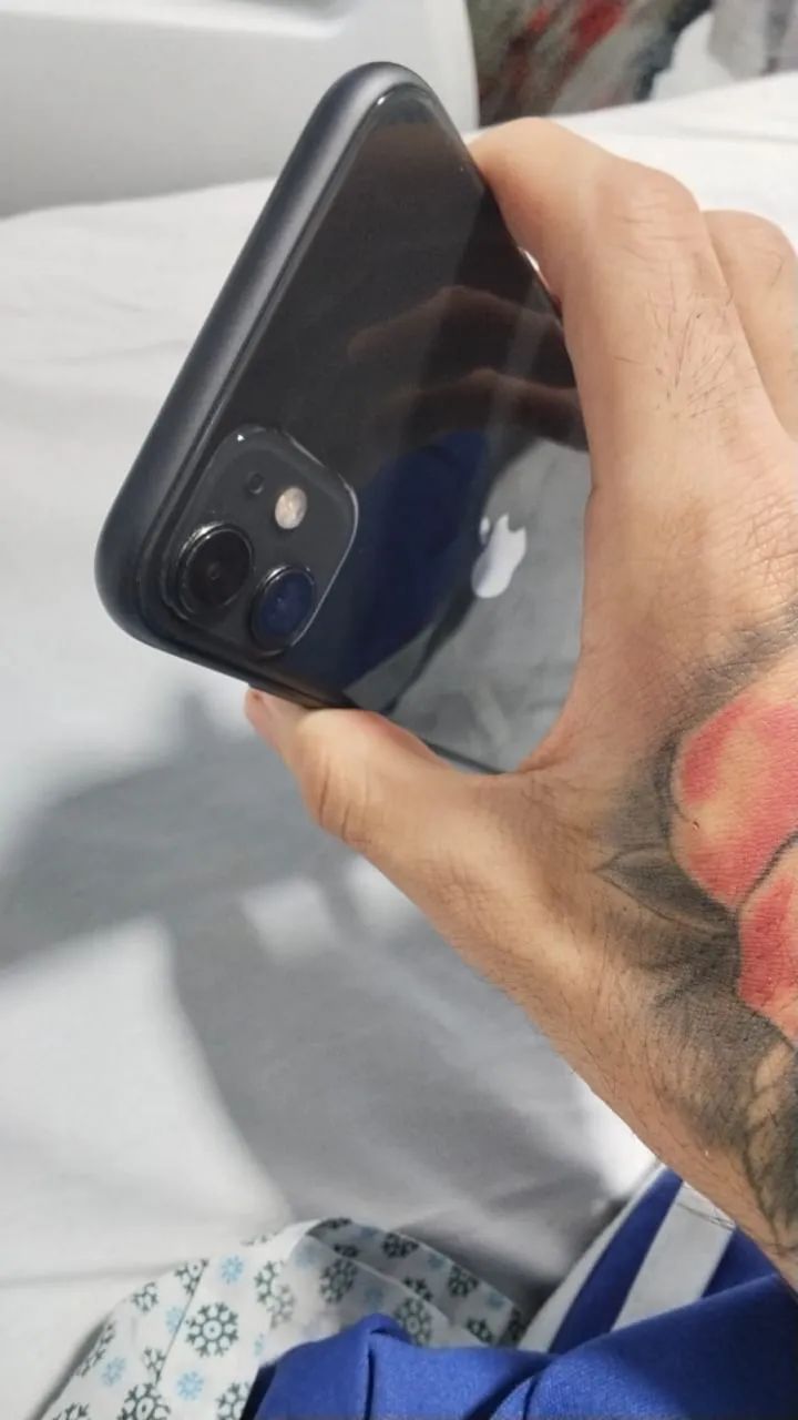 iPhone 11 128GB 82% bem conservado com caixa - Foto 5