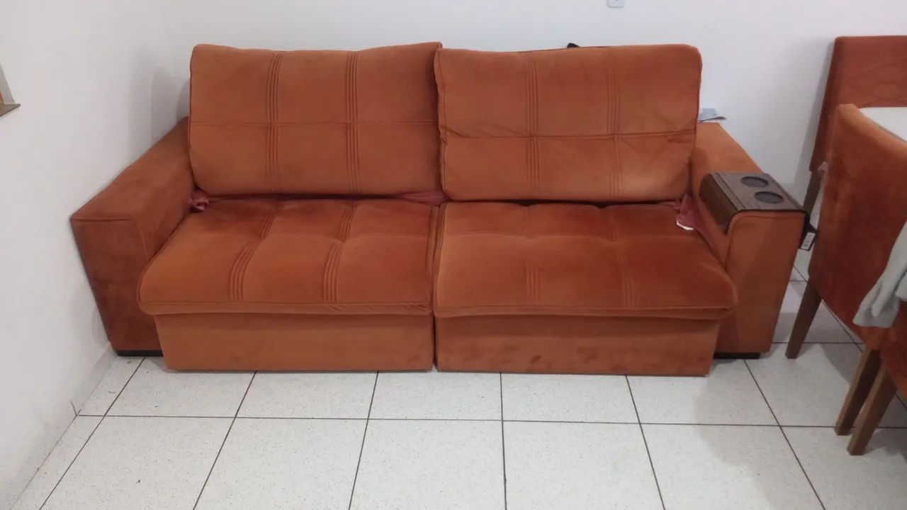 Mesa de 6 cadeiras com sofá retrátil  - Foto 2