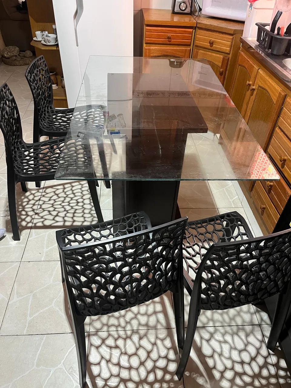 Mesa de vidro com cadeiras - Foto 3