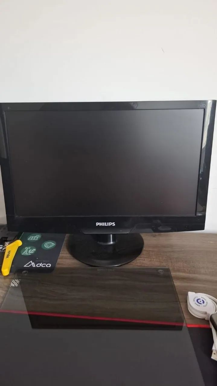 Monitores usados + cabos