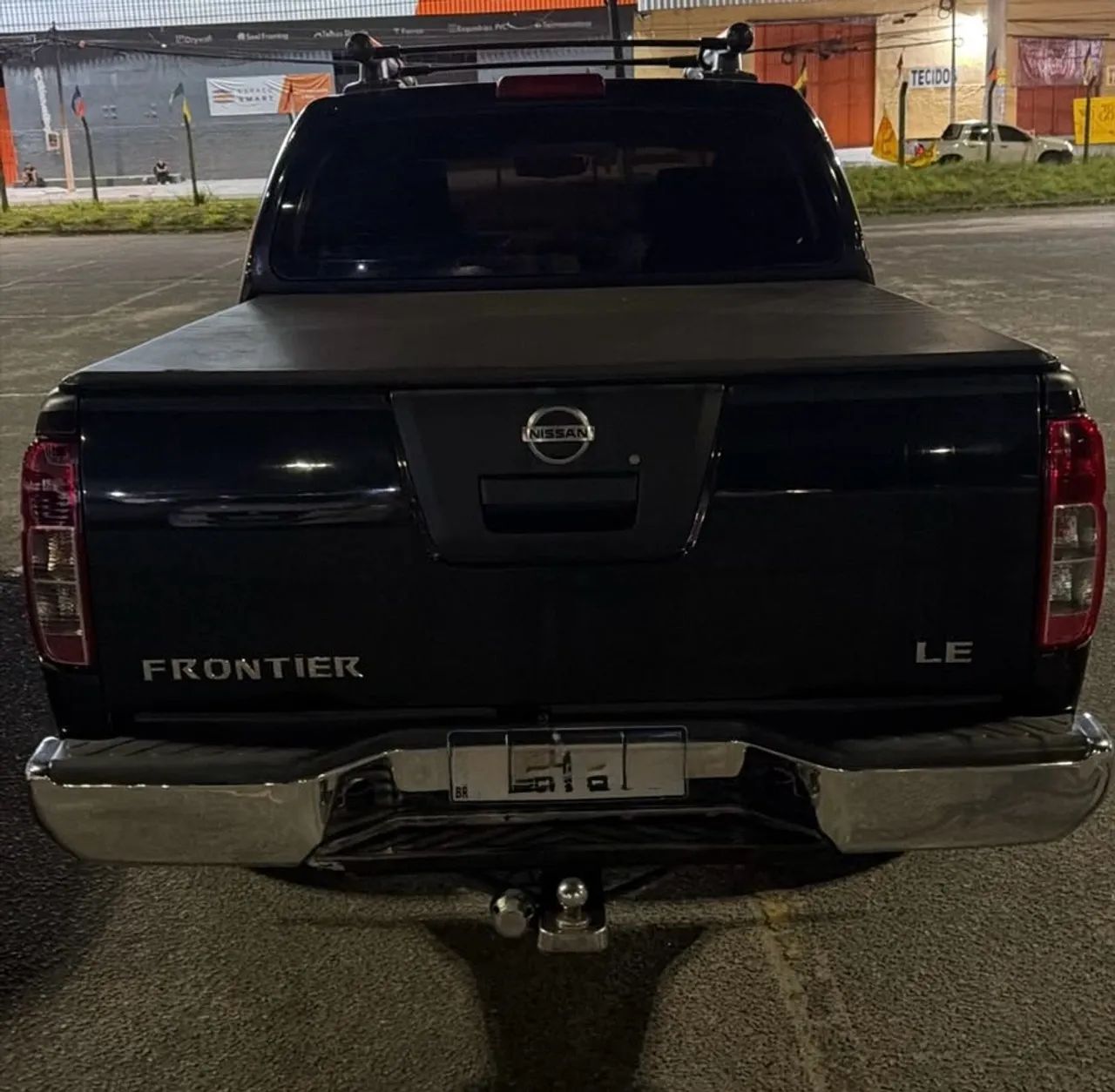 Nissan Frontier Frontier LE CD 4x4 2.5 TB Diesel Mec. 2010