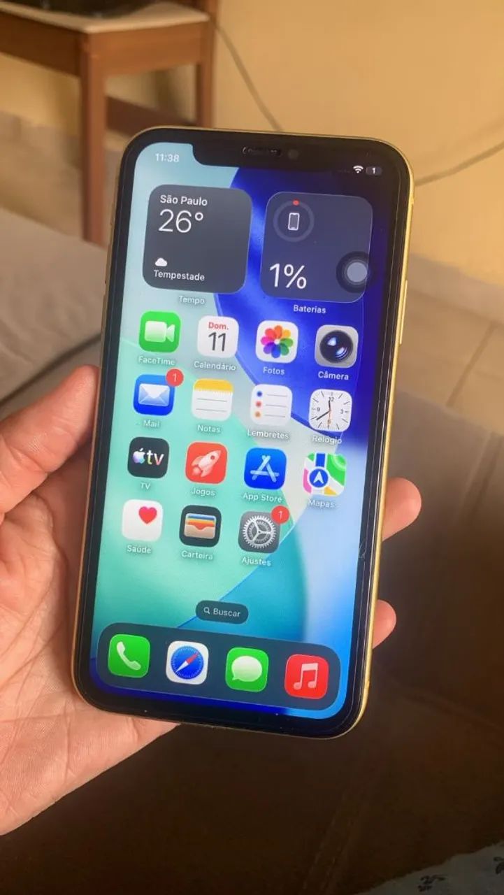 IPHONE 11 AMARELO