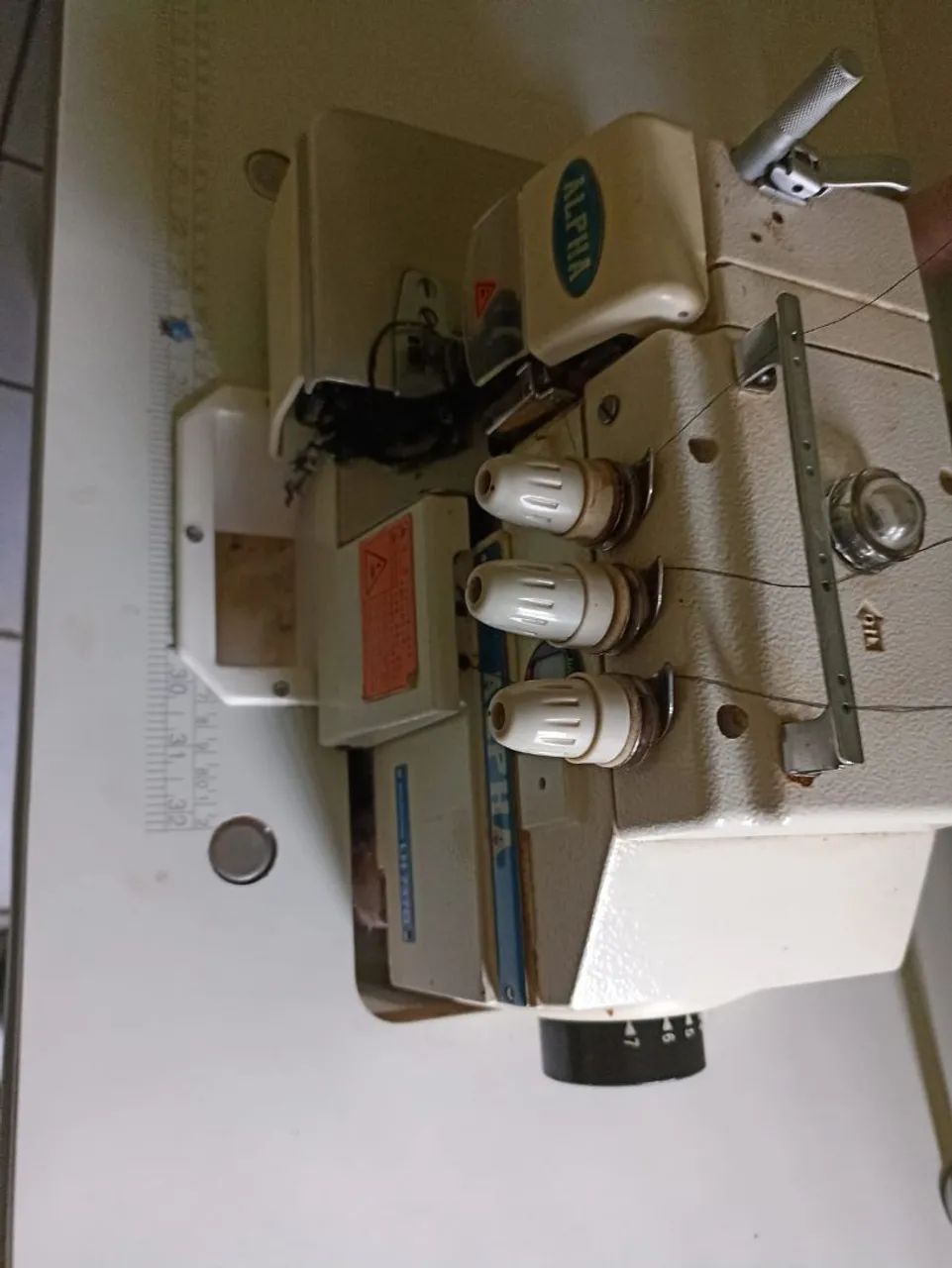 Vendo máquina de costura Overlok - Foto 3