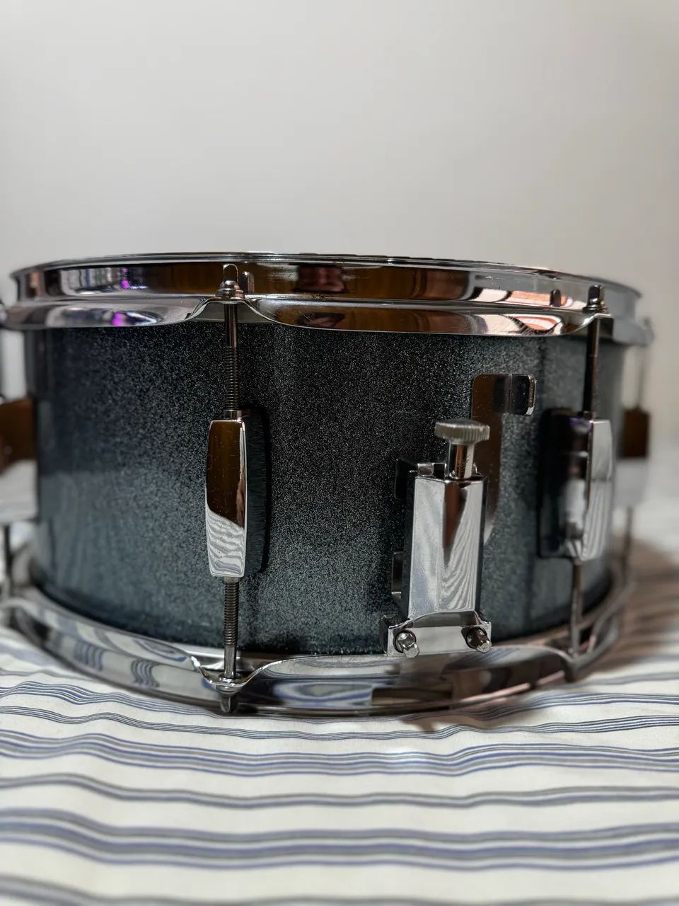 Caixa Nagano Garage rock 14x6