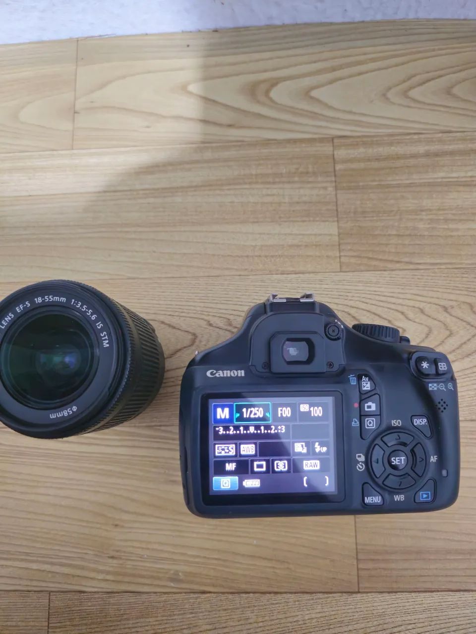 Camera Canon T3 - Foto 2