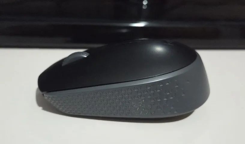 Mouse Sem Fio Logitech M170 Ambidestro Compacto Preto - Perfeito Estado - Foto 4