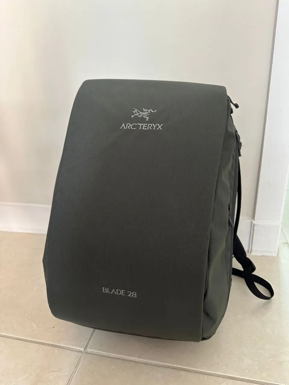 Mochila Arcteryx blade 28 nova