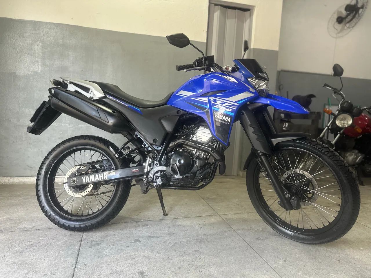 Lander 250 2022 em perfeito estado  - Foto 3