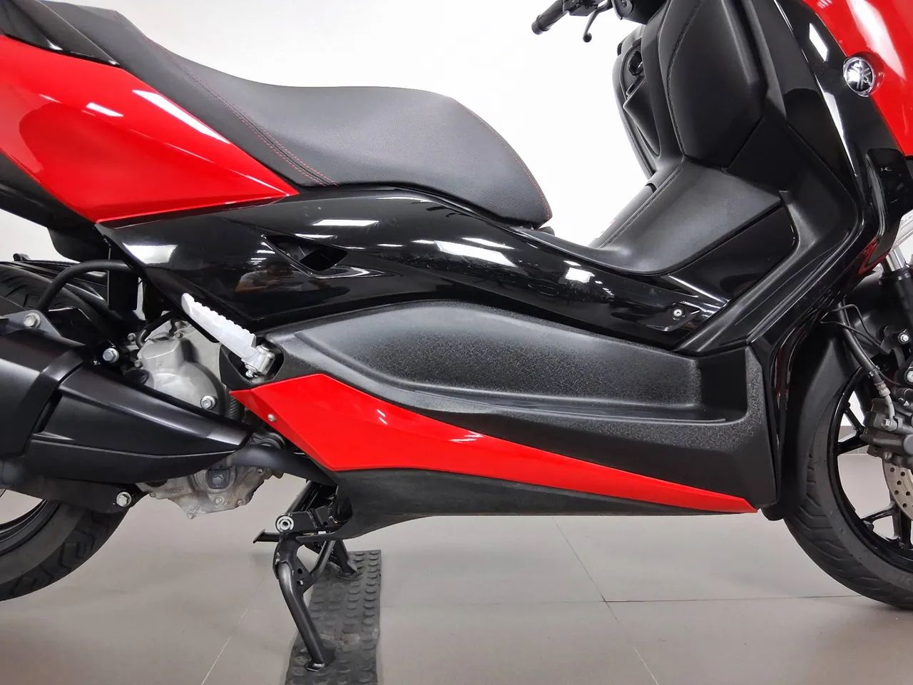 YAMAHA XMAX ABS - Foto 3