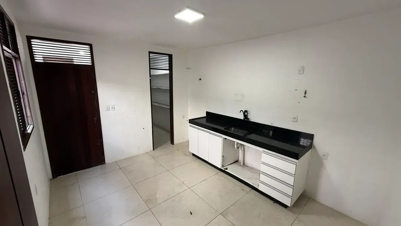Vendo Casa Ampla com 4 Quartos e 336m² à Venda em Lagoa Nova  Natal/RN - Foto 3