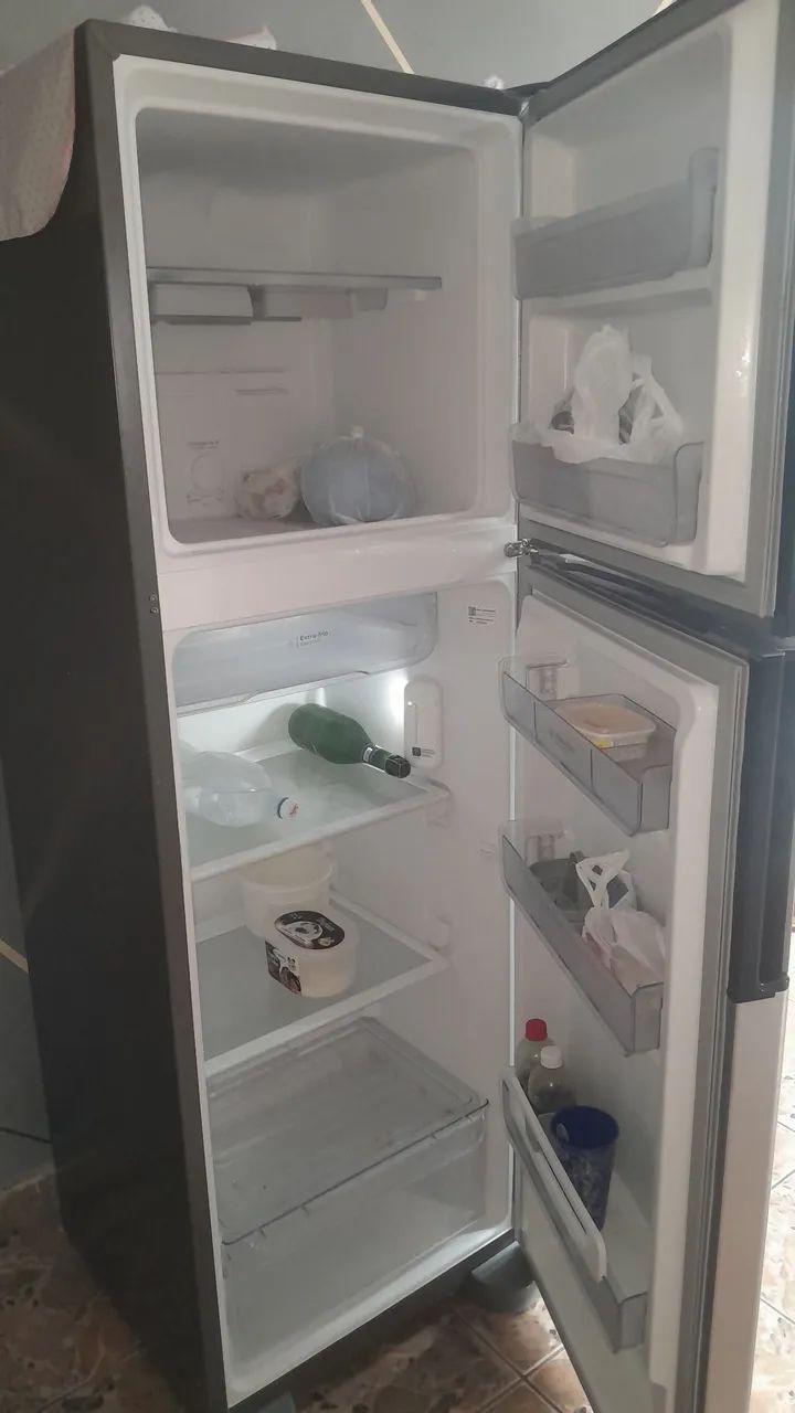 Vendo geladeira Consul Frost Free  - Foto 4