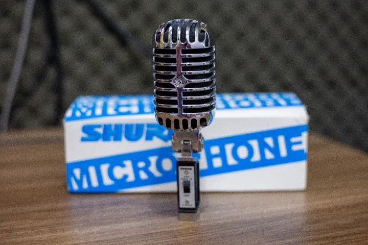Microfone Clássico Shure 55sh Series Il Dinâmico Cardioide Cromado - Foto 2