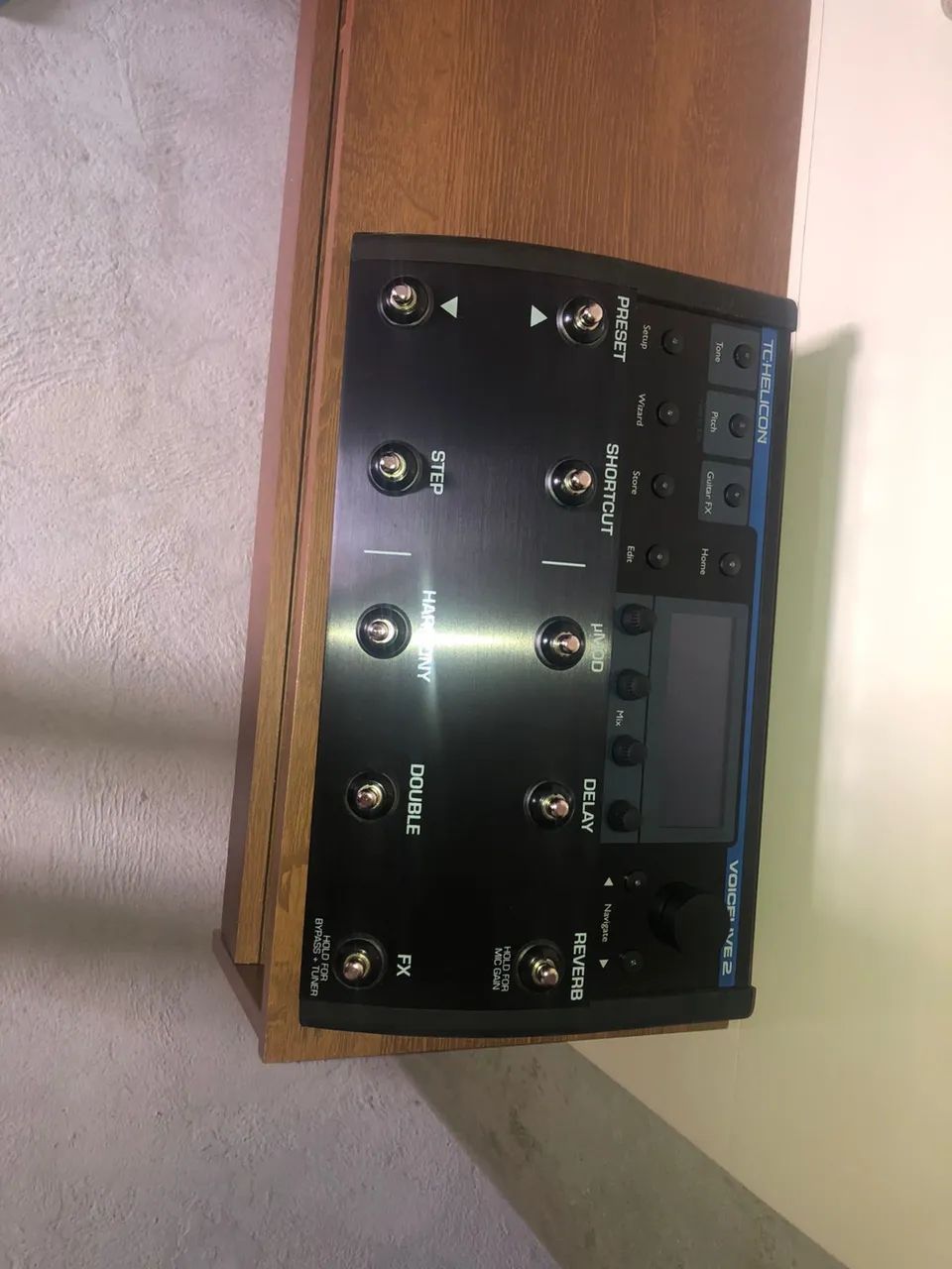 Pedal profissional efeitos voz tchelicon voice live 2