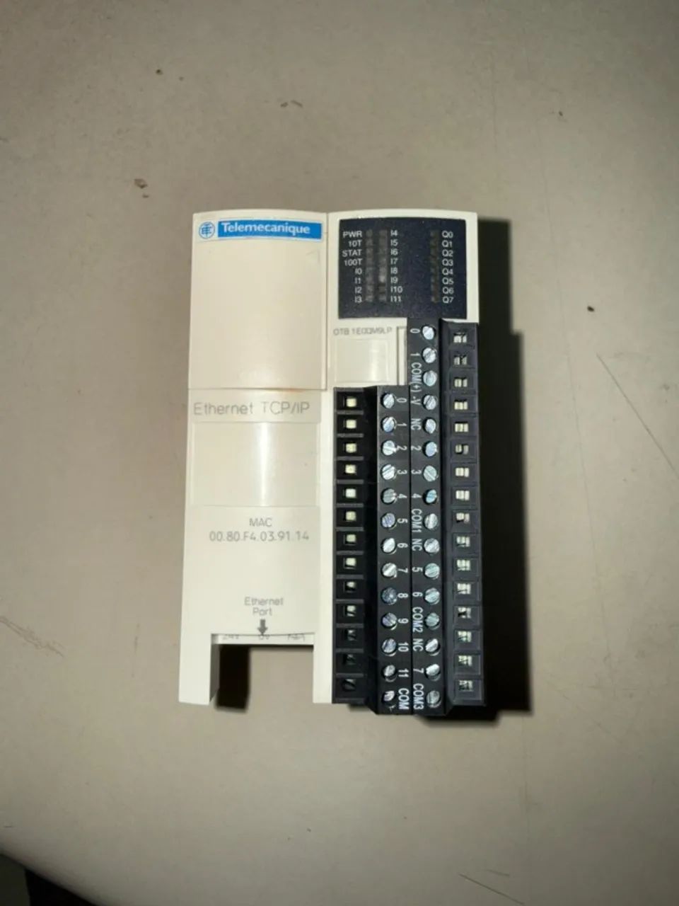 Módulo Schneider Telemecanique OTB1E0DM9LP Ethernet TCP/IP 24VDC