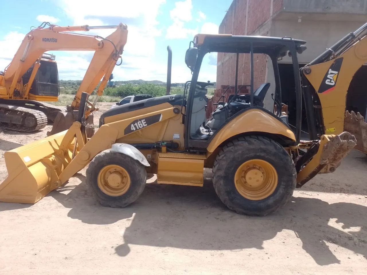 Retroescavadeira CATERPILLAR 416E 4X4. - Foto 3