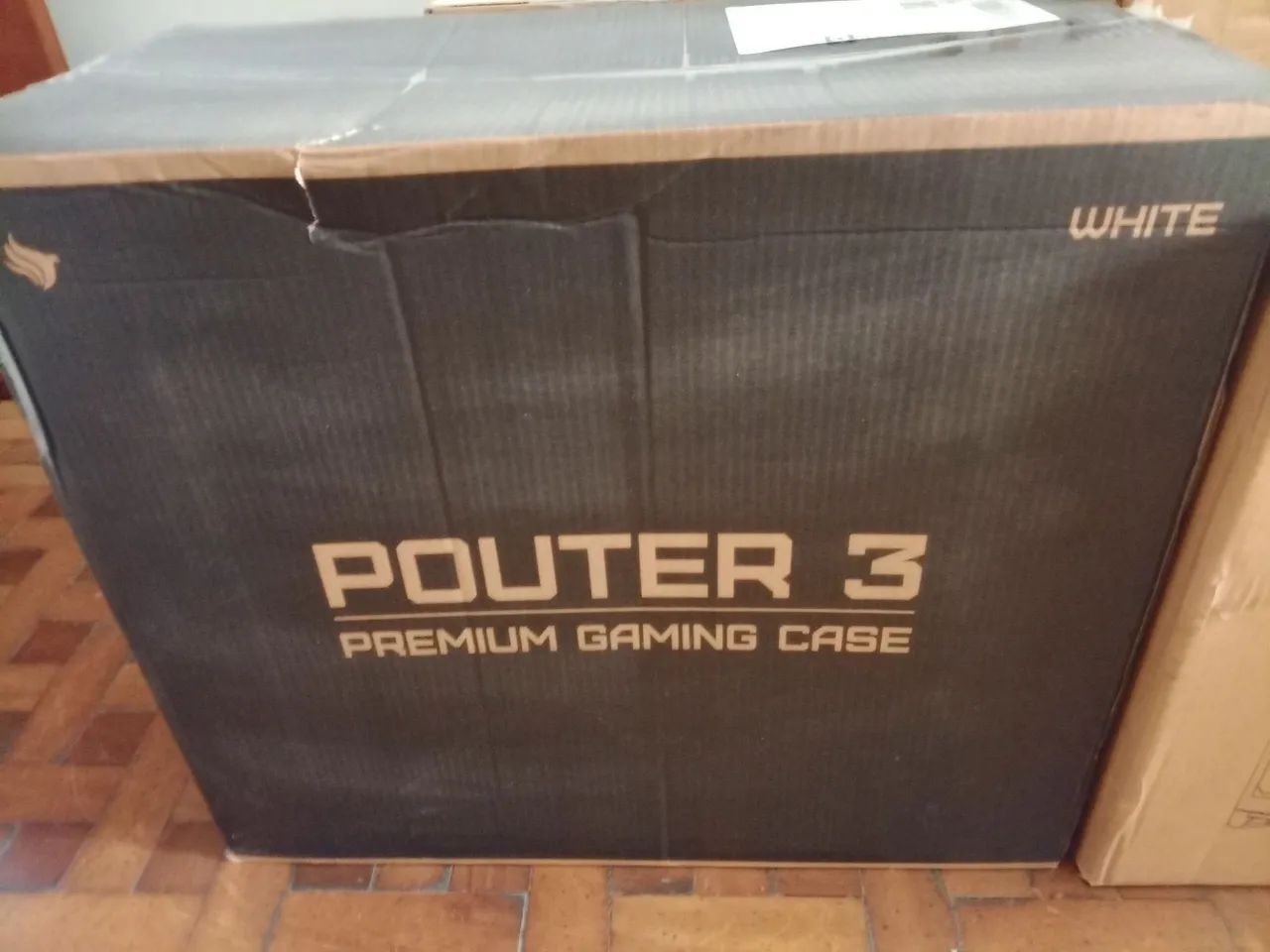 Gabinete PC Pouter 3 Lateral de vidro portinha