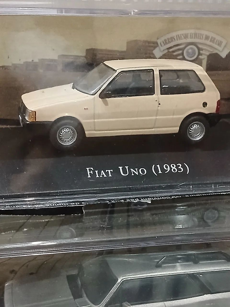 Miniatura escala 1/43 - Foto 5