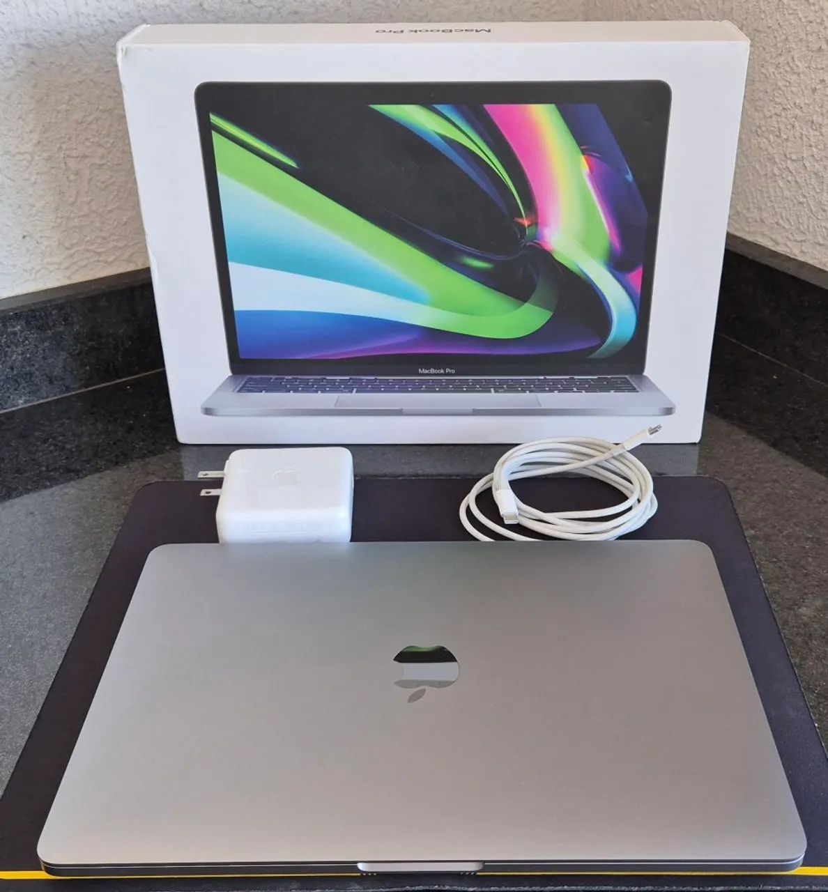 MacBook Pro M2 13 pol (2022) - Bateria Apenas 70 Ciclos