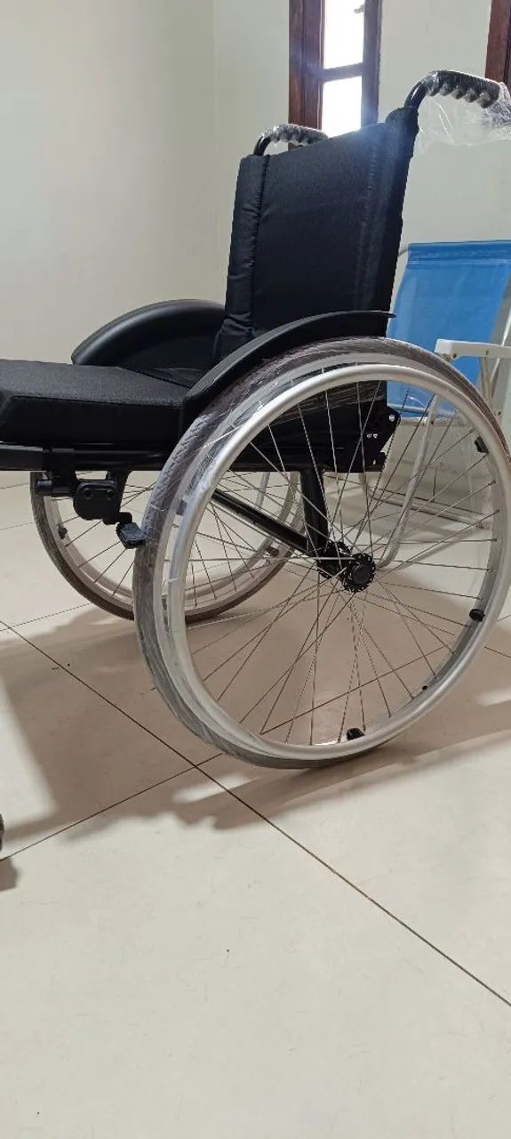 Cadeira de rodas Ortomobil (nova)