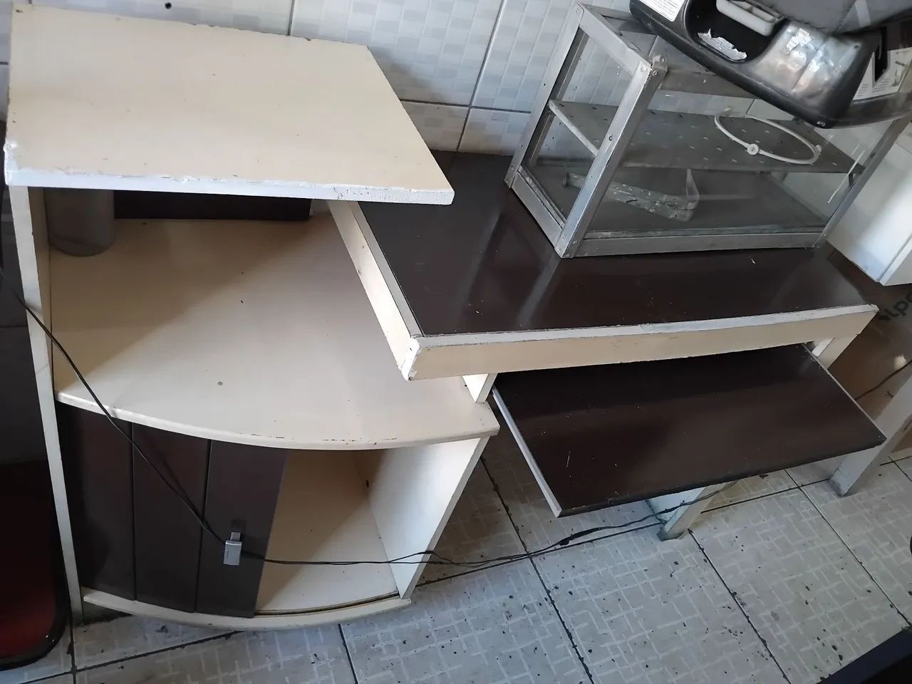 Rack para computador e TV em bom estado. - Foto 3