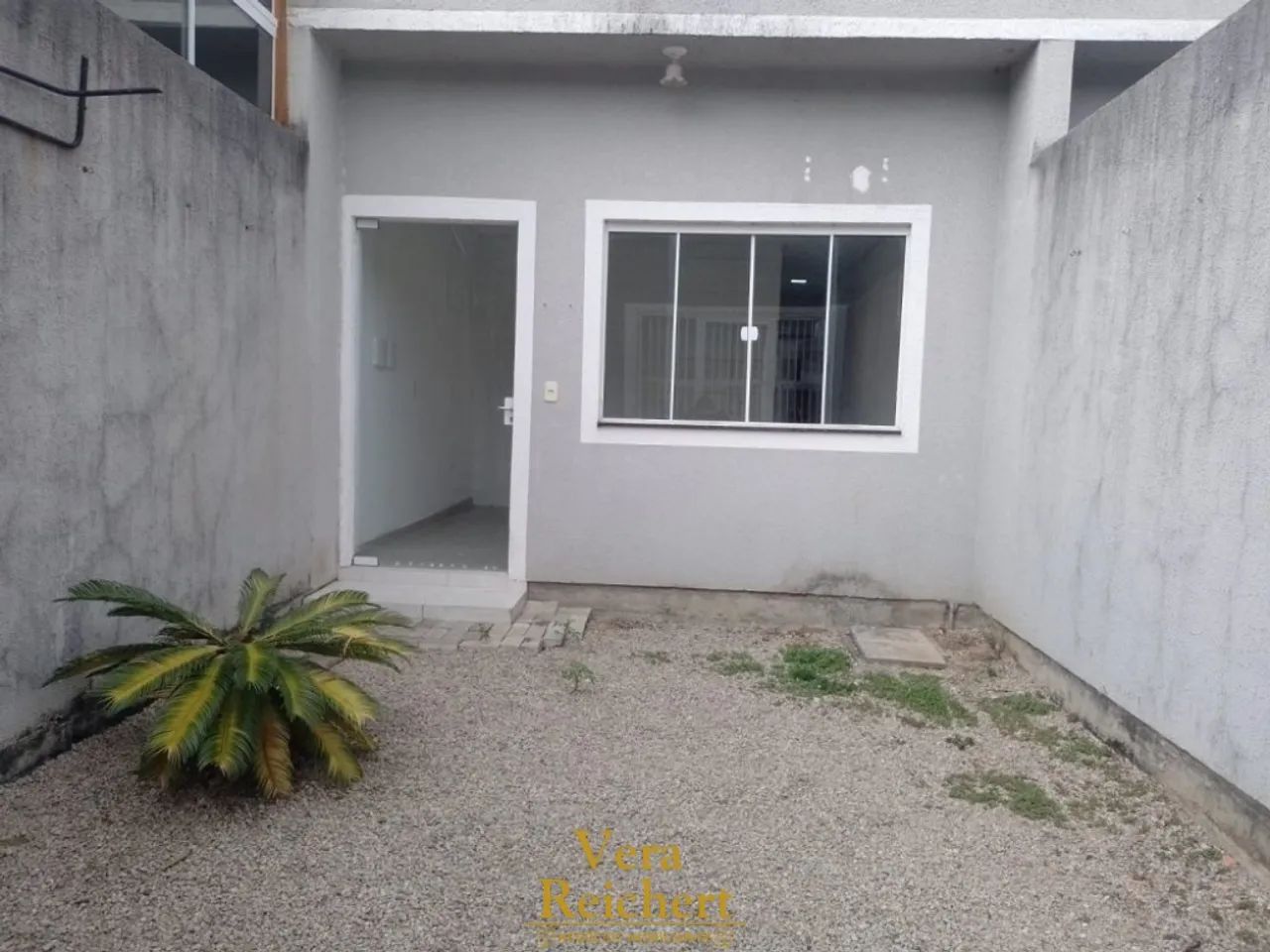 CASA NA RUA 406H1